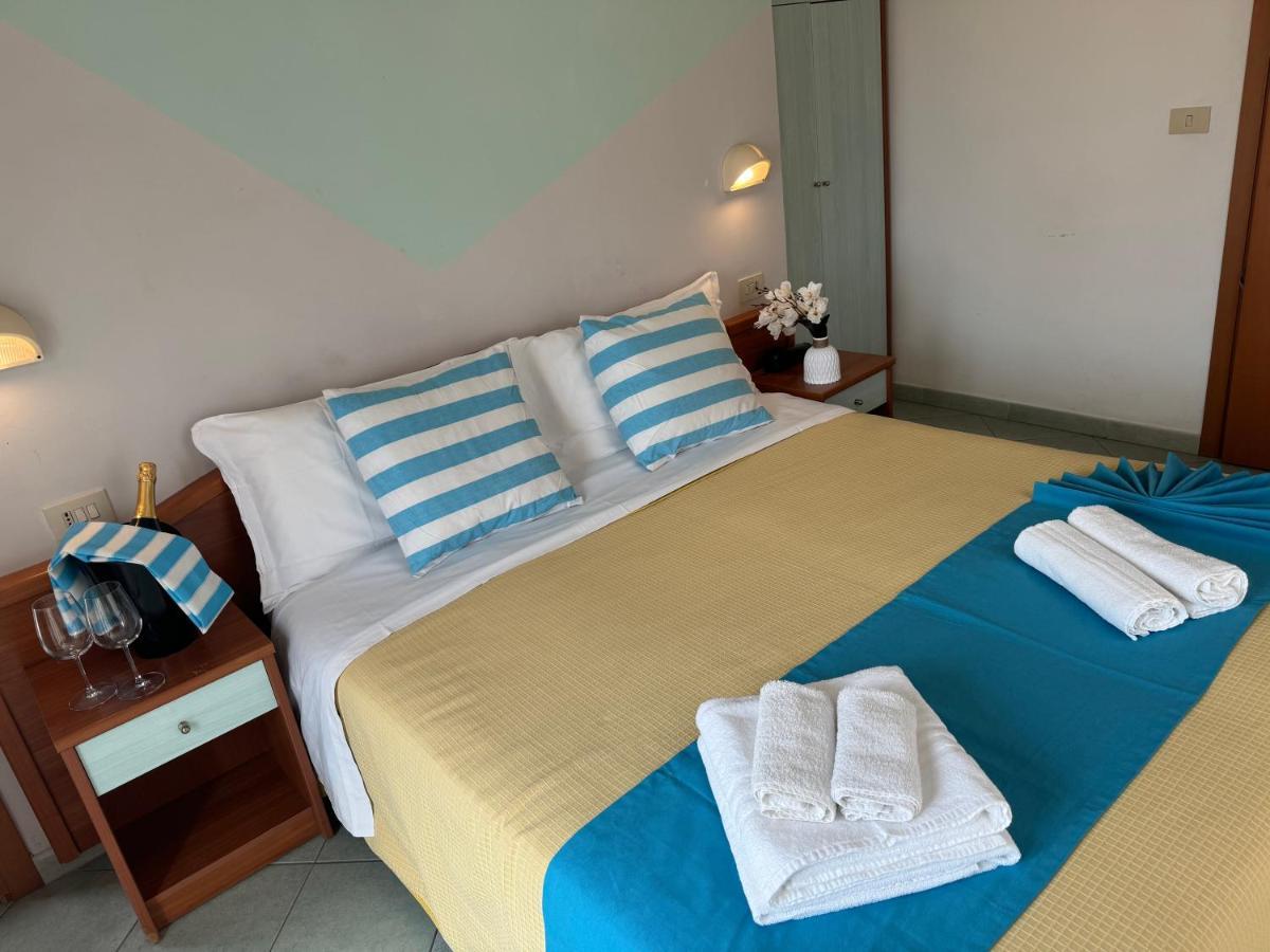 Hotel Villa Caterina Rimini Eksteriør bilde