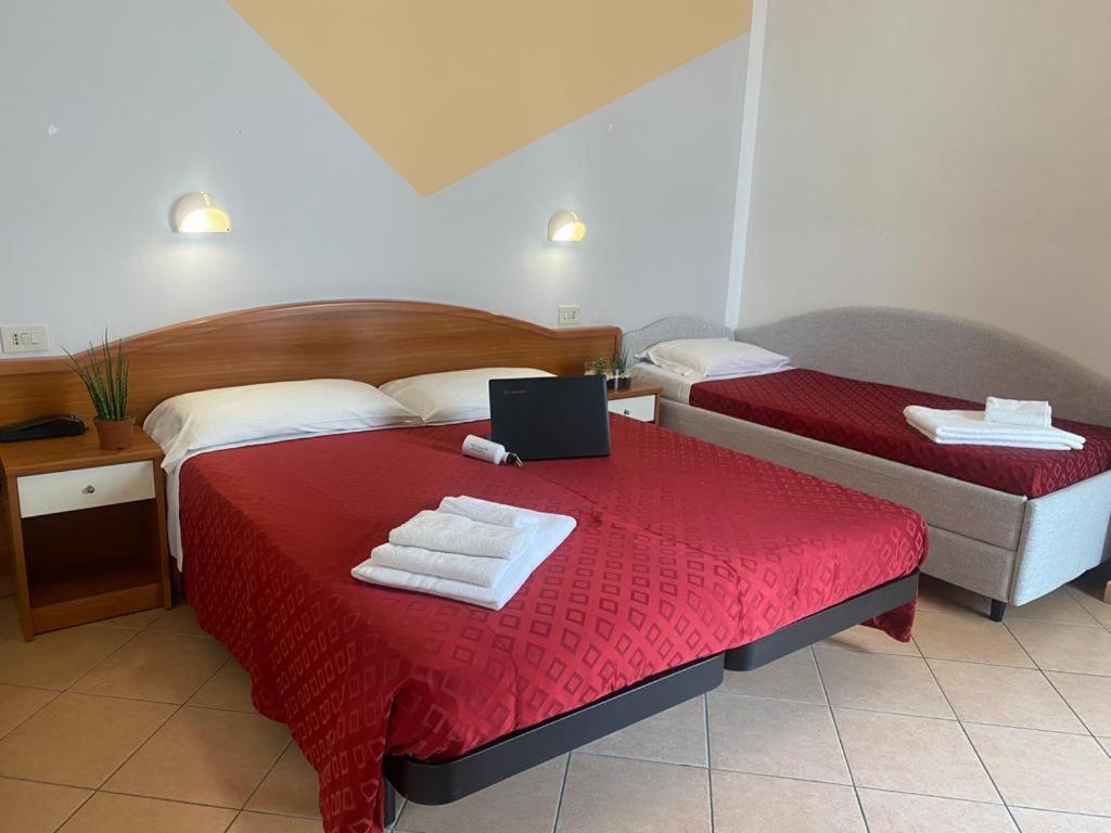 Hotel Villa Caterina Rimini Eksteriør bilde