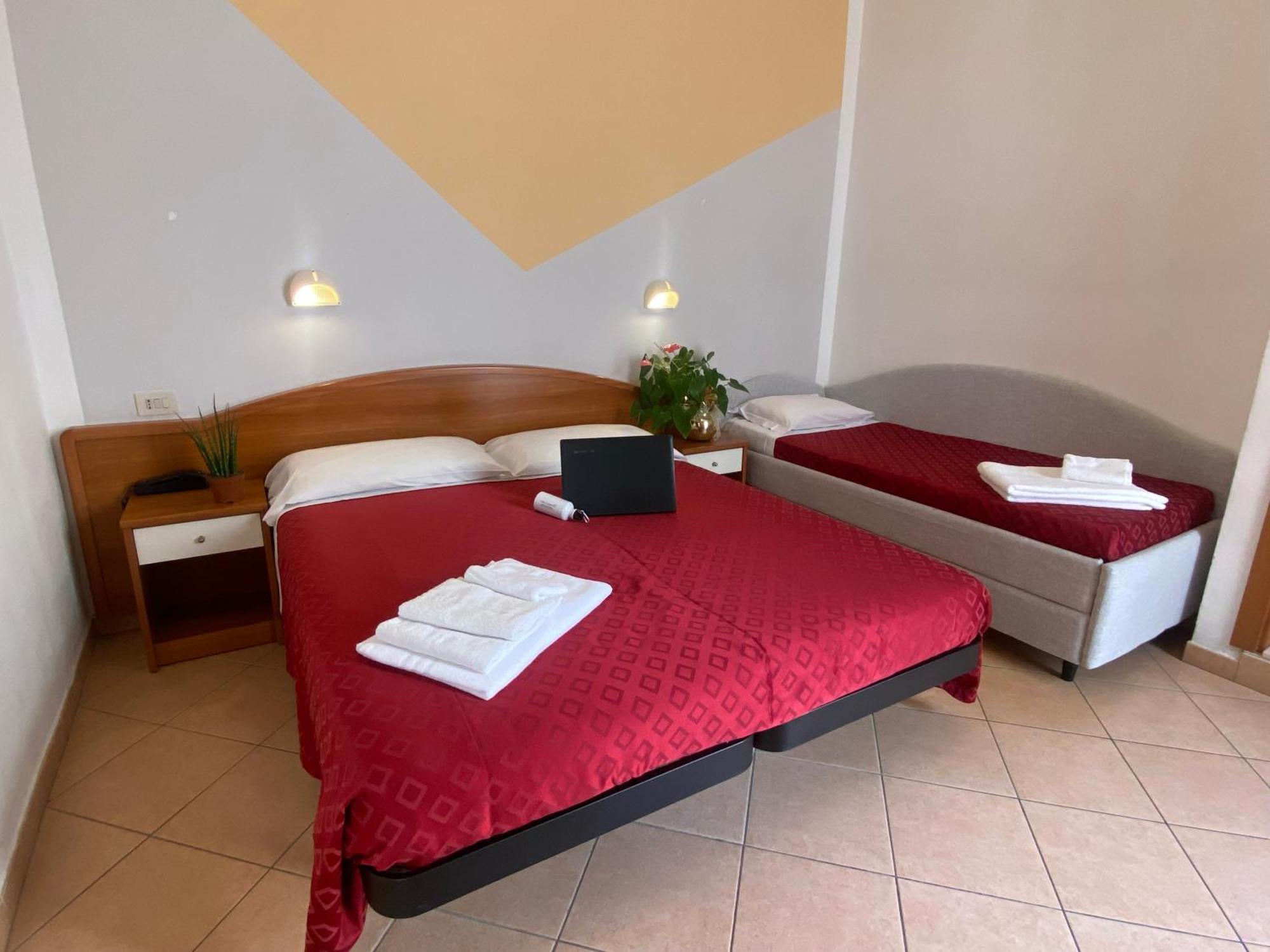 Hotel Villa Caterina Rimini Eksteriør bilde