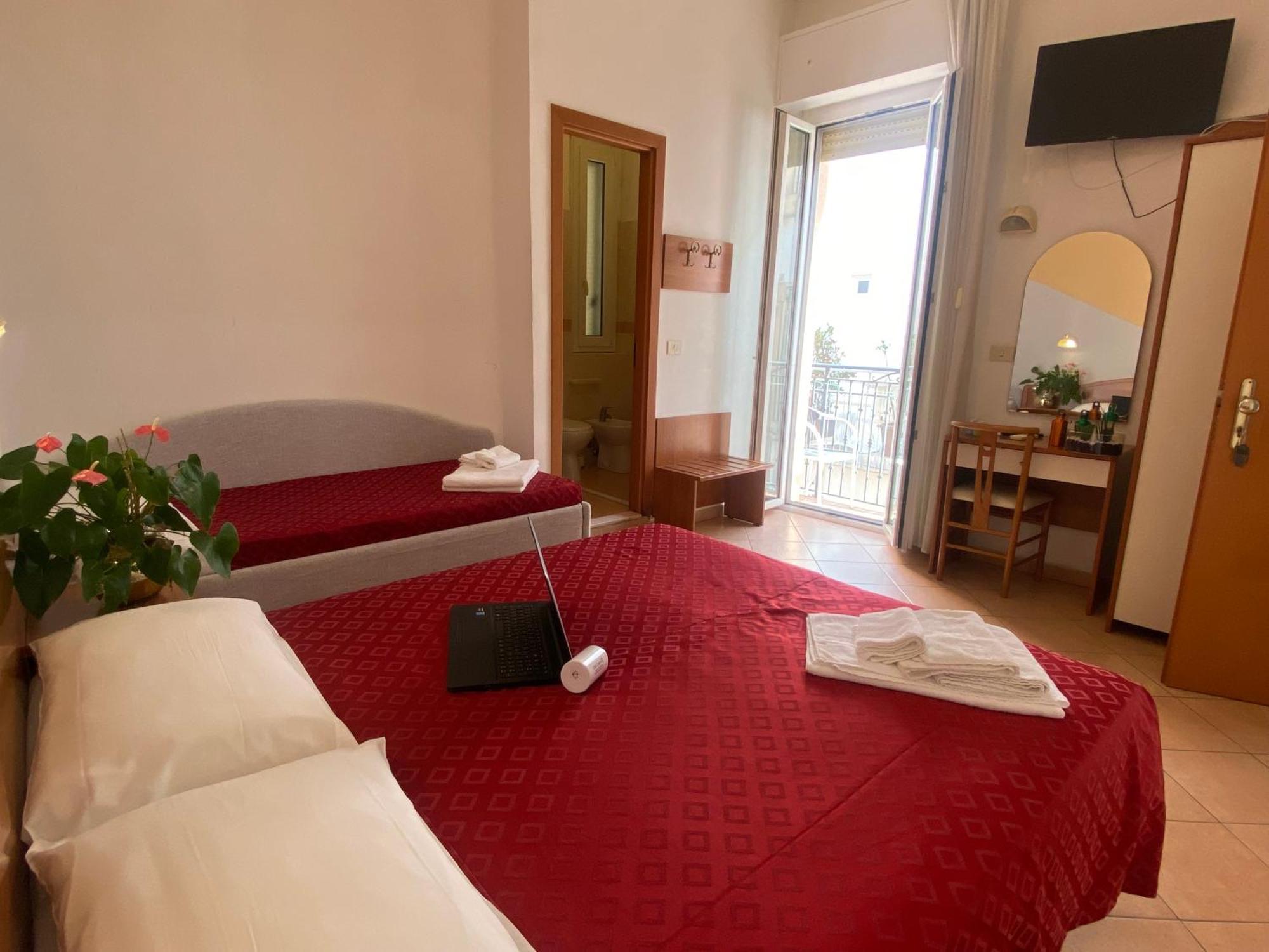 Hotel Villa Caterina Rimini Eksteriør bilde