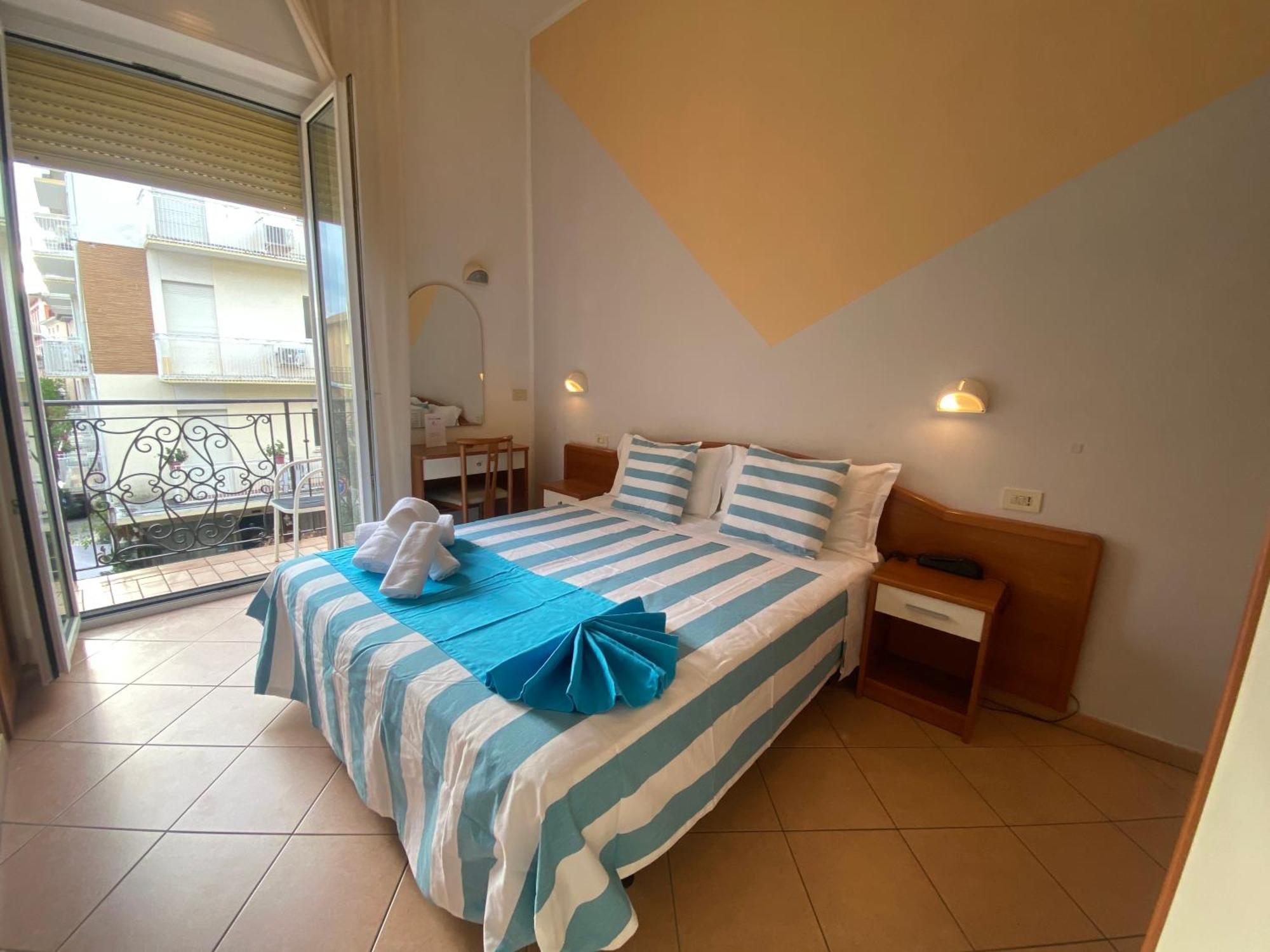 Hotel Villa Caterina Rimini Eksteriør bilde